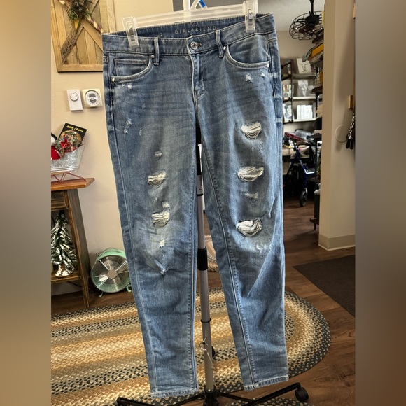White House Black Market Denim - White House black market girlfriend, jeans skinny leg size 2